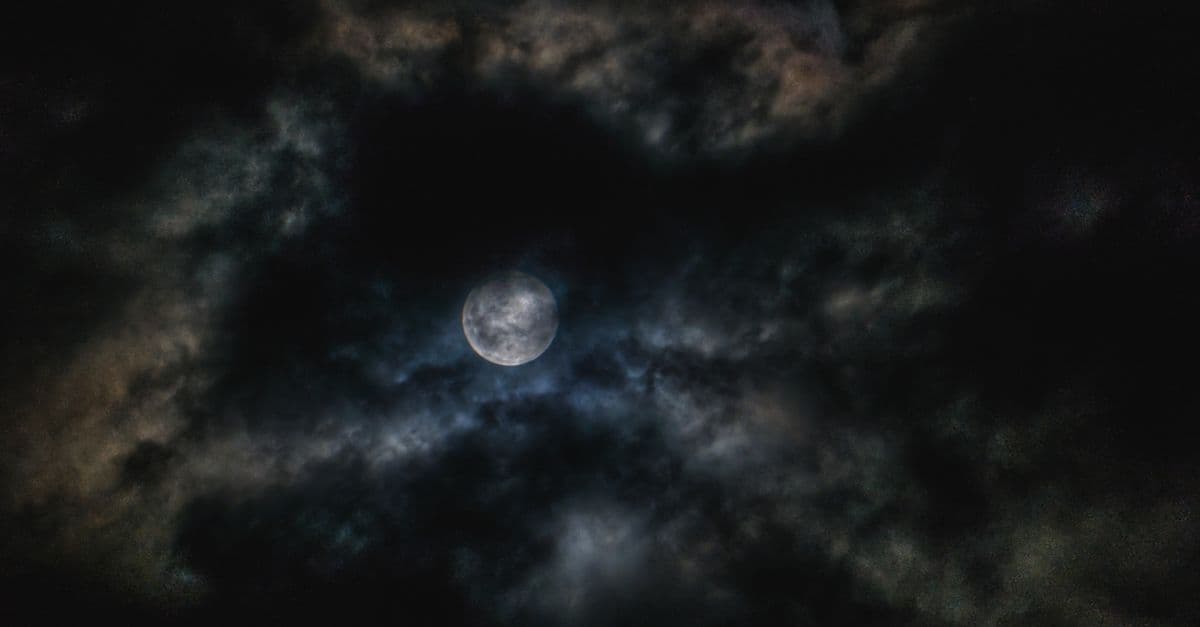 Are Gemini Moons ‘Crazy’? A Clear, No‑Drama Breakdown of Your Mind and Relationships